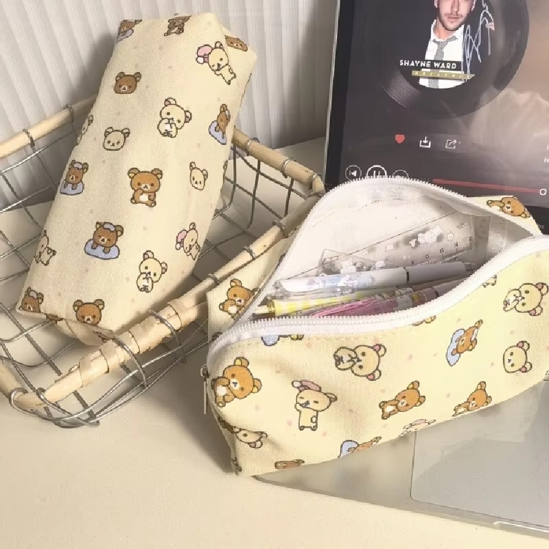 Rilakkuma Large Capacity Pen B - Mini Backpack Purse recension och pris